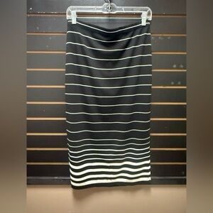 Max Studio Black and White Midi Pencil Skirt